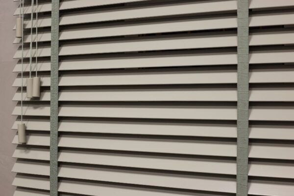 Wooden-Blinds-with-Tapes-02-min-600x399
